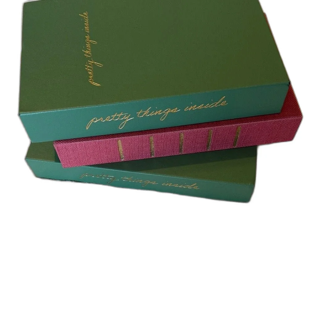 N/A chic journals